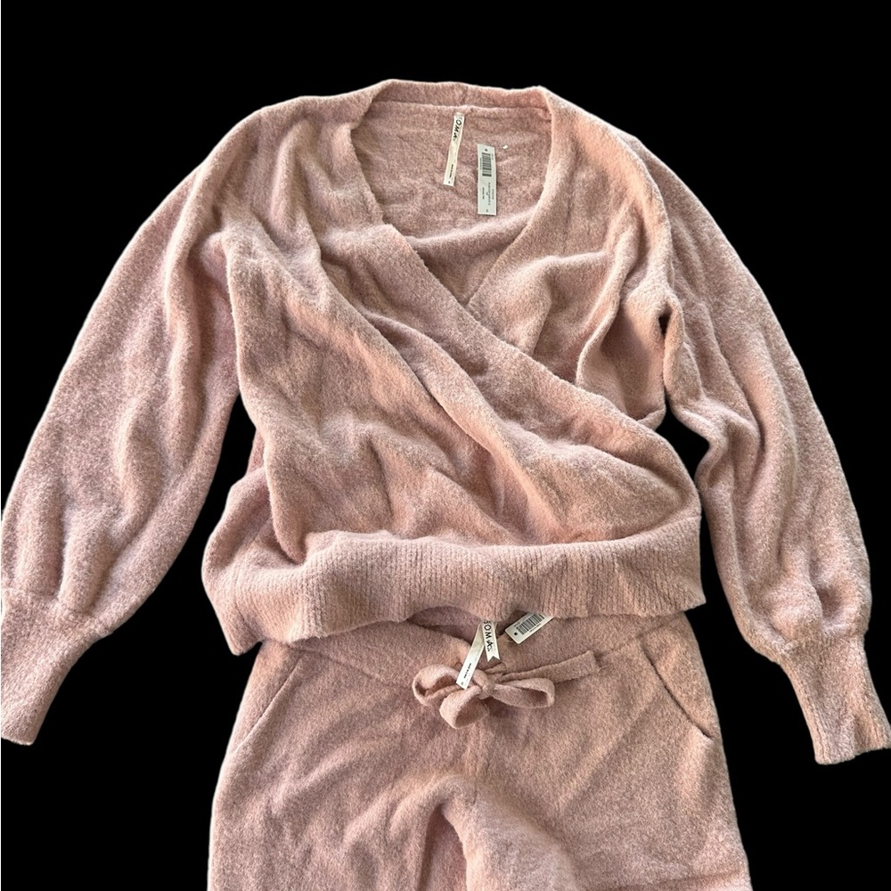 NWT Soma plush cozy set/surplice wrap top and ankle pant in vintage pink S